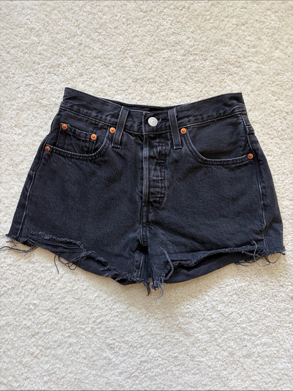 Ladies Levi's Distressed Jean Shorts - Picture 1 of 12